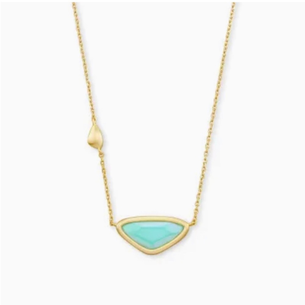 Kendra Scott beautiful green/blue stone, goldplated